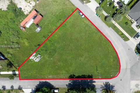 Terreno en venta en Cutler Bay, Florida № 1951185 - foto 7