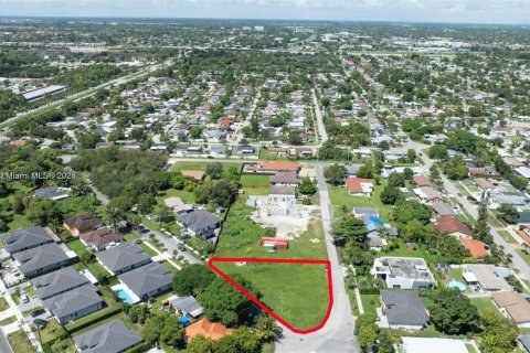 Terreno en venta en Cutler Bay, Florida № 1951185 - foto 8