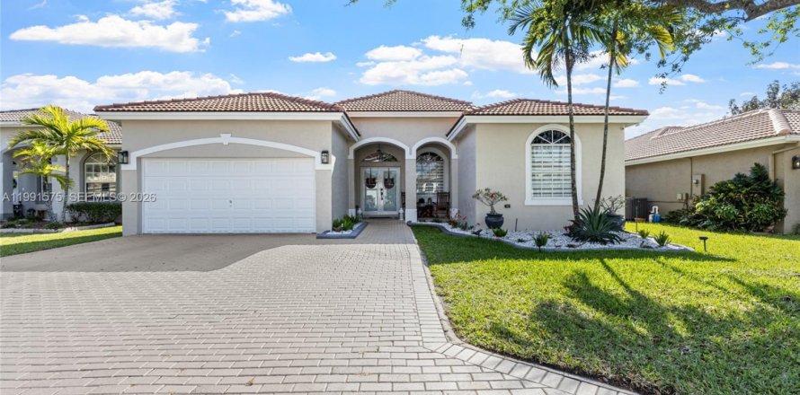 Дом в Хомстед, Флорида 5 спален, 191.38м2 № 2052260