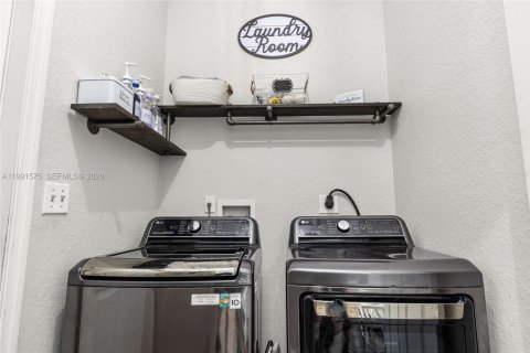 Купить виллу или дом в Хомстед, Флорида 5 спален, 191.38м2, № 2052260 - фото 20