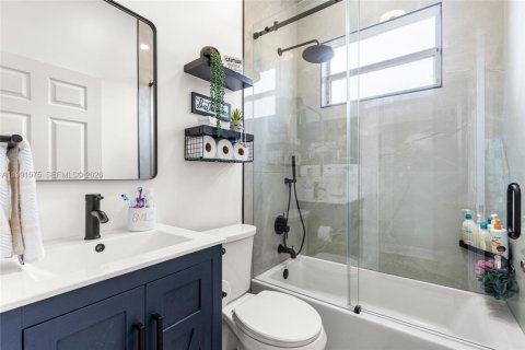 Купить виллу или дом в Хомстед, Флорида 5 спален, 191.38м2, № 2052260 - фото 18