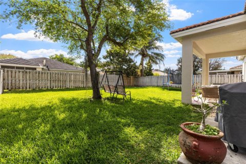 Купить виллу или дом в Хомстед, Флорида 5 спален, 191.38м2, № 2052260 - фото 27