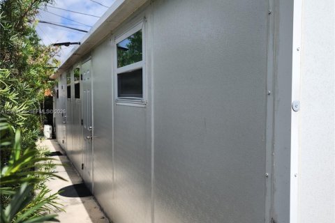 Villa ou maison à vendre à Miami Gardens, Floride: 4 chambres, 100.33 m2 № 2257837 - photo 7