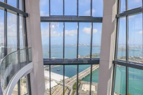 Condominio en venta en Miami, Florida, 5 dormitorios, 780.38 m2 № 1865147 - foto 10