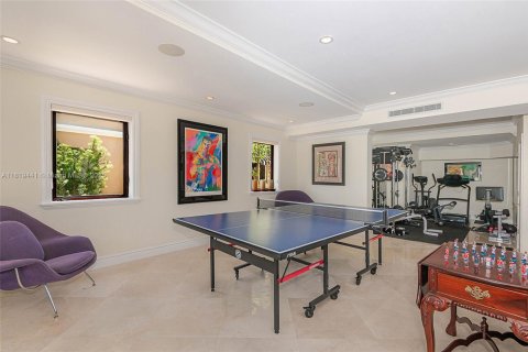 Villa ou maison à vendre à Miami Beach, Floride: 6 chambres, 539.67 m2 № 1937671 - photo 23