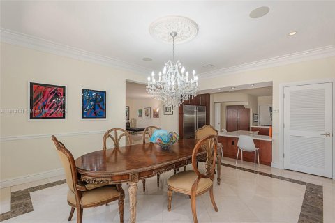 Casa en venta en Miami Beach, Florida, 6 dormitorios, 539.67 m2 № 1937671 - foto 29