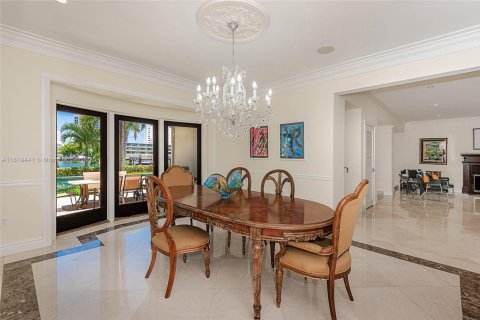 Casa en venta en Miami Beach, Florida, 6 dormitorios, 539.67 m2 № 1937671 - foto 28