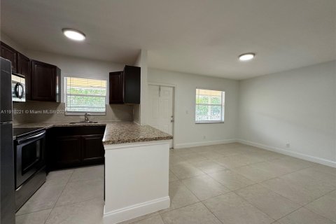 Appartement à louer à Wilton Manors, Floride: 2 chambres № 1966433 - photo 12