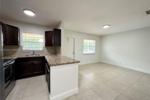 Appartement à louer à Wilton Manors, Floride: 2 chambres № 1966433 - photo 13