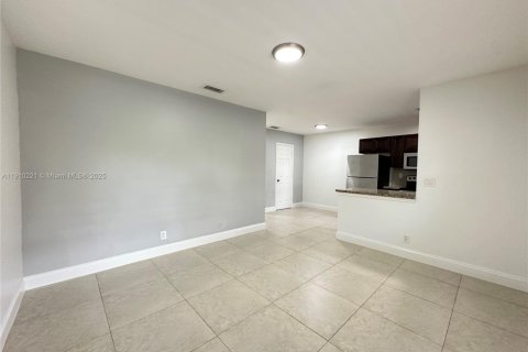 Appartement à louer à Wilton Manors, Floride: 2 chambres № 1966433 - photo 4