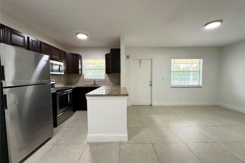 Appartement à louer à Wilton Manors, Floride: 2 chambres № 1966433 - photo 11