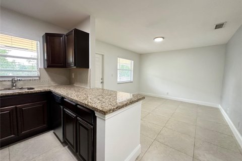 Appartement à louer à Wilton Manors, Floride: 2 chambres № 1966433 - photo 1