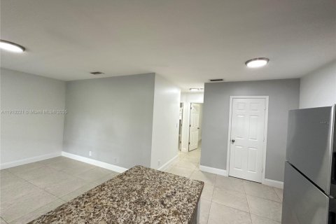 Appartement à louer à Wilton Manors, Floride: 2 chambres № 1966433 - photo 14