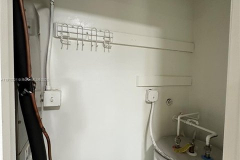 Appartement à louer à Wilton Manors, Floride: 2 chambres № 1966433 - photo 17