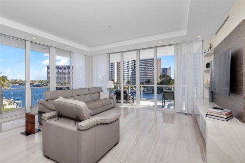 Condo in Fort Lauderdale, Florida, 3 bedrooms  № 1664218 - photo 9