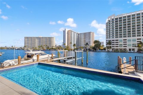 Condo in Fort Lauderdale, Florida, 3 bedrooms  № 1664218 - photo 26