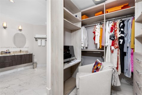 Condo in Fort Lauderdale, Florida, 3 bedrooms  № 1664218 - photo 15