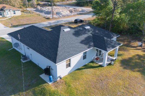 House in Lehigh Acres, Florida 3 bedrooms, 125.98 sq.m. № 1591642 - photo 23