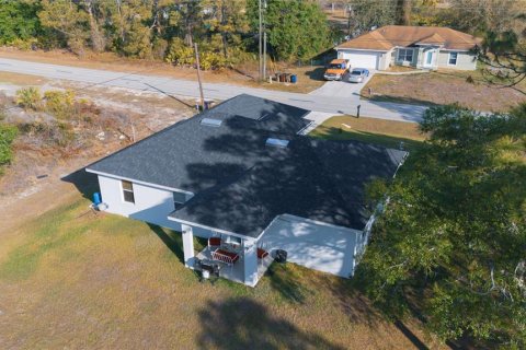 House in Lehigh Acres, Florida 3 bedrooms, 125.98 sq.m. № 1591642 - photo 24