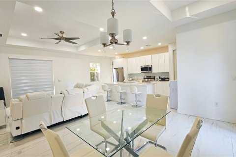 House in Lehigh Acres, Florida 3 bedrooms, 125.98 sq.m. № 1591642 - photo 6