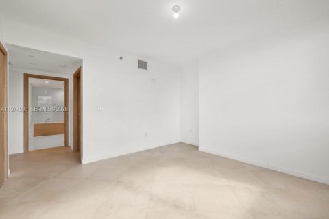 Купить кондоминиум в Бей-Харбор-Айлендс, Флорида 2 спальни, № 2036152 - фото 28