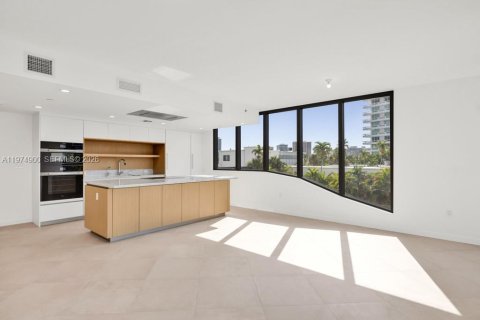 Купить кондоминиум в Бей-Харбор-Айлендс, Флорида 2 спальни, № 2036152 - фото 13