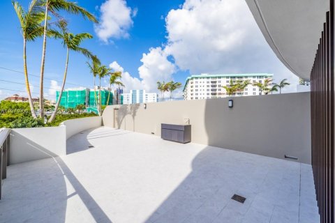 Купить кондоминиум в Бей-Харбор-Айлендс, Флорида 2 спальни, № 2036152 - фото 6