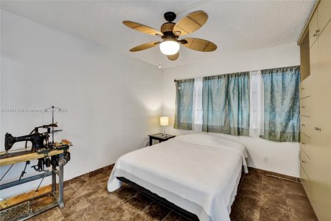 Condo in Hallandale Beach, Florida, 2 bedrooms  № 1892816 - photo 19