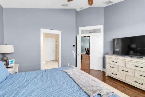 Casa en venta en New Port Richey, Florida, 3 dormitorios, 221.48 m2 № 2217219 - foto 18