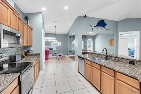 Casa en venta en New Port Richey, Florida, 3 dormitorios, 221.48 m2 № 2217219 - foto 12