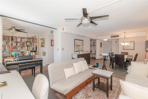 Condominio en venta en Sunny Isles Beach, Florida, 2 dormitorios, 100.98 m2 № 1867025 - foto 5