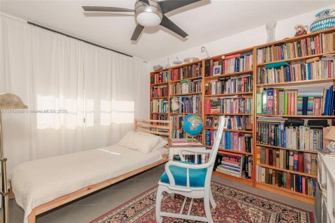 Condominio en venta en Sunny Isles Beach, Florida, 2 dormitorios, 100.98 m2 № 1867025 - foto 13