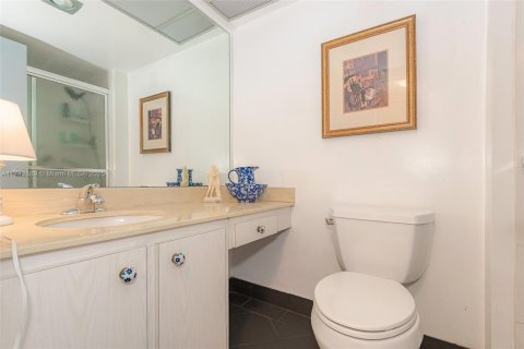 Condominio en venta en Sunny Isles Beach, Florida, 2 dormitorios, 100.98 m2 № 1867025 - foto 11