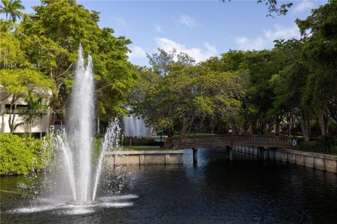 Condominio en venta en Miami, Florida, 2 dormitorios, 117.8 m2 № 2006592 - foto 26