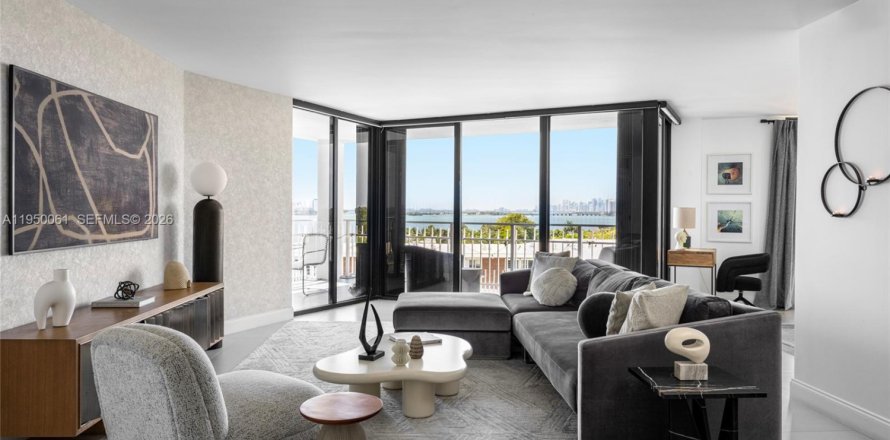 Condominio en Miami, Florida, 2 dormitorios № 2006592