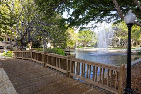 Condominio en venta en Miami, Florida, 2 dormitorios, 117.8 m2 № 2006592 - foto 25