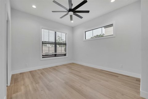 Townhouse in Orlando, Florida 3 bedrooms, 197.6 sq.m. № 2147489 - photo 25