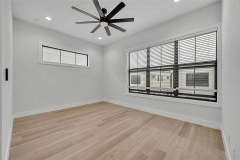 Townhouse in Orlando, Florida 3 bedrooms, 197.6 sq.m. № 2147489 - photo 21