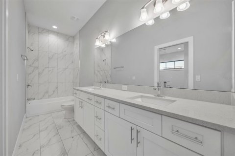 Townhouse in Orlando, Florida 3 bedrooms, 197.6 sq.m. № 2147489 - photo 23