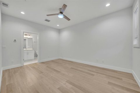 Townhouse in Orlando, Florida 3 bedrooms, 197.6 sq.m. № 2147489 - photo 6