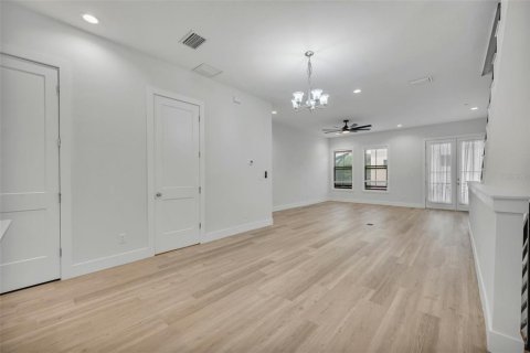 Townhouse in Orlando, Florida 3 bedrooms, 197.6 sq.m. № 2147489 - photo 15