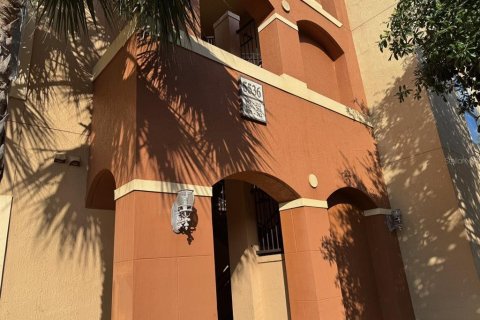 Townhouse in Orlando, Florida 2 bedrooms, 99.68 sq.m. № 2356260