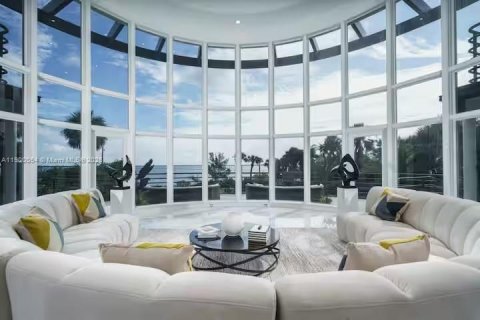 House in St. Lucie, Florida 10 bedrooms, 670.66 sq.m. № 1952640 - photo 11