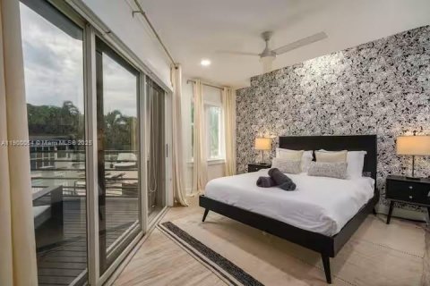 House in St. Lucie, Florida 10 bedrooms, 670.66 sq.m. № 1952640 - photo 29