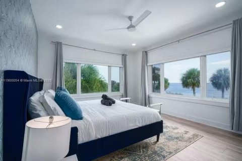 House in St. Lucie, Florida 10 bedrooms, 670.66 sq.m. № 1952640 - photo 18