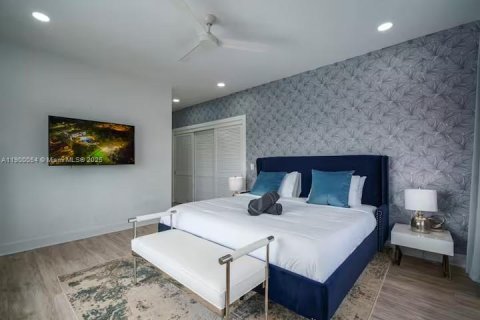 House in St. Lucie, Florida 10 bedrooms, 670.66 sq.m. № 1952640 - photo 17