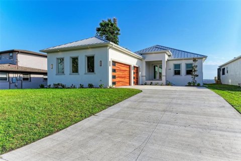 Villa ou maison à vendre à Port Charlotte, Floride: 3 chambres, 233.37 m2 № 2212788 - photo 6