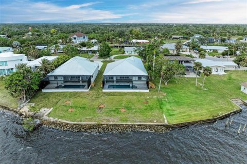 Villa ou maison à vendre à Port Charlotte, Floride: 3 chambres, 233.37 m2 № 2212788 - photo 4