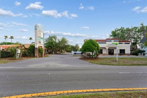 Propiedad comercial en venta en Spring Hill, Florida, 913.04 m2 № 2218713 - foto 9