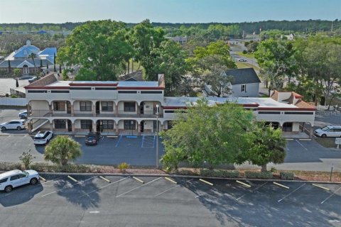 Propiedad comercial en venta en Spring Hill, Florida, 913.04 m2 № 2218713 - foto 10